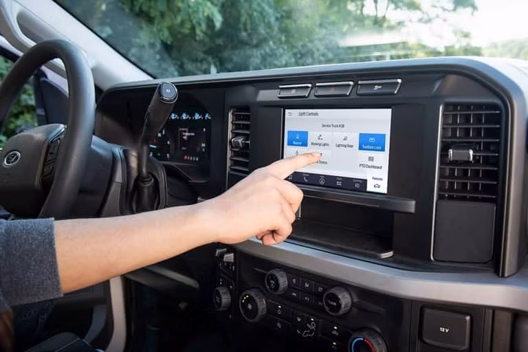2025 Ford 2024 Super Duty® F-350® XL 6.7L Power Stroke® V8 Turbo Diesel - Image 10