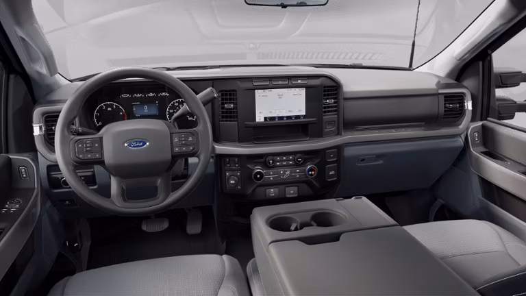 2025 Ford 2024 Super Duty® F-350® XLT 6.8-litre V8 Regular Cab 4x2/4x4 - Image 9