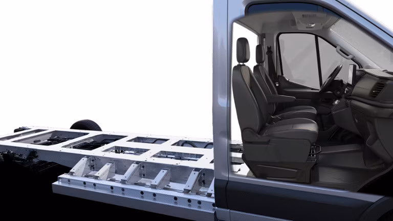 2025 Ford 2024 E-Transit™ Cutaway - Image 6