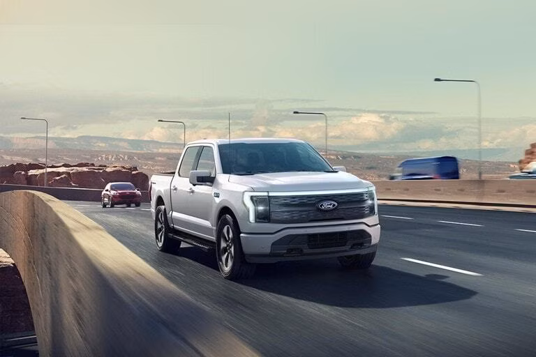 2025 Ford 2024 F-150 Lightning® LARIAT® SuperCrew® 4x4 - Image 9