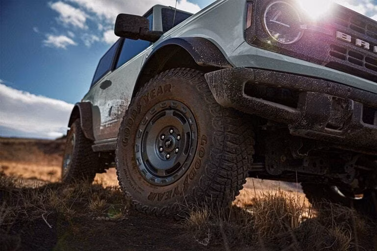 2025 Ford 2024 Bronco® Big Bend® 3.0L EcoBoost® Everglades™ (4-door) - Image 8