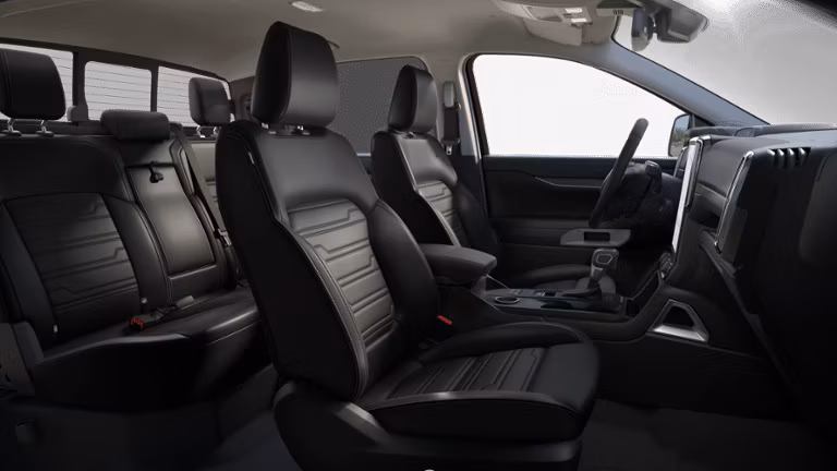 2025 Ford 2024 Ranger® LARIAT 2.3L EcoBoost® I-4 SuperCrew 4x2 - Image 6