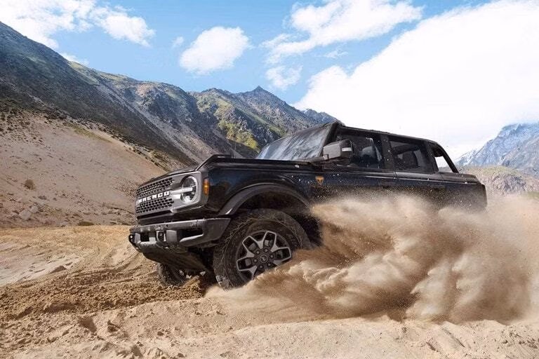 2025 Ford 2025 Bronco® Badlands® 3.0L EcoBoost® (4-Door) - Image 9