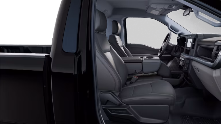 2025 Ford 2025 Super Duty® F-250® XL 6.7L Power Stroke® V8 Turbo Diesel Regular Cab 4x2/4x4 - Image 6