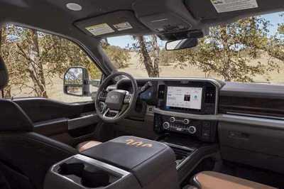 2025 Ford 2025 Super Duty® F-350® King Ranch® 6.8L V8 Gas Regular Cab 4x2/4x4 8