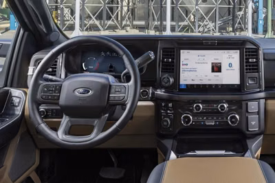 2026 Ford 2025 Super Duty® F-350® Lariat® 7.3L 2V DEVCT NA PFI V8 Gas Super Cab 4x2/4x4 9