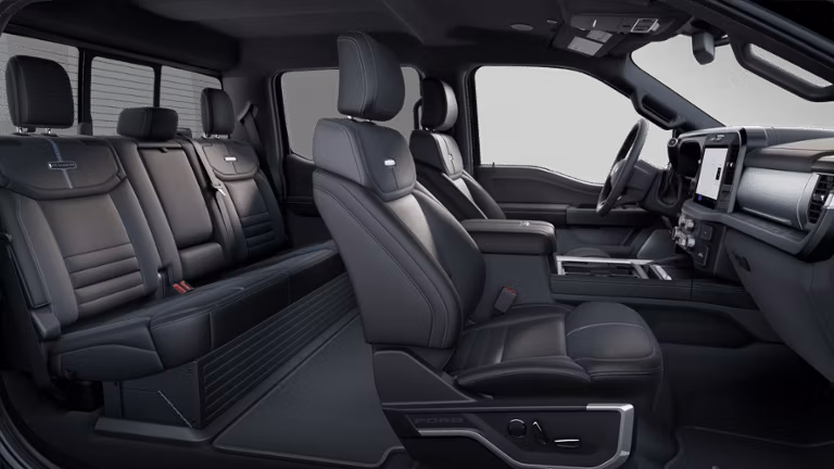 2025 Ford 2025 Super Duty® F-350® Platinum® 6.7L HO Power Stroke® V8 Turbo Diesel Regular Cab 4x2/4x4 - Image 6