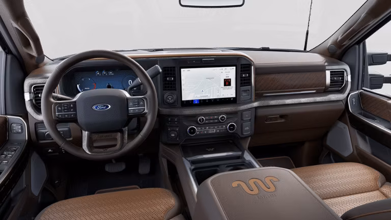 2025 Ford 2025 Super Duty® F-450® King Ranch® 6.8L V8 Gas Regular Cab 4x2/4x4 - Image 7