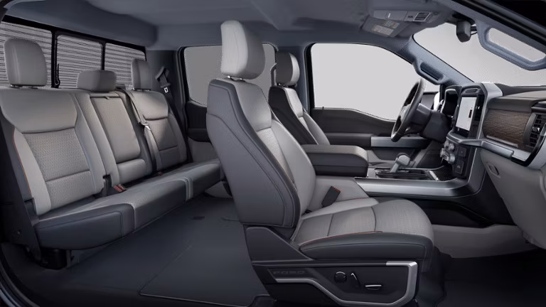 2026 Ford 2025 F-150® Lariat® 2.7L Ecoboost® V6 SuperCab 6.5-ft Styleside 4x4 - Image 6