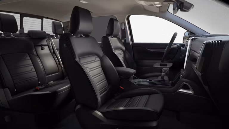 2025 Ford 2025 Ranger® LARIAT® 2.7L EcoBoost® SuperCrew® Styleside 4x2 4x4 - Image 6