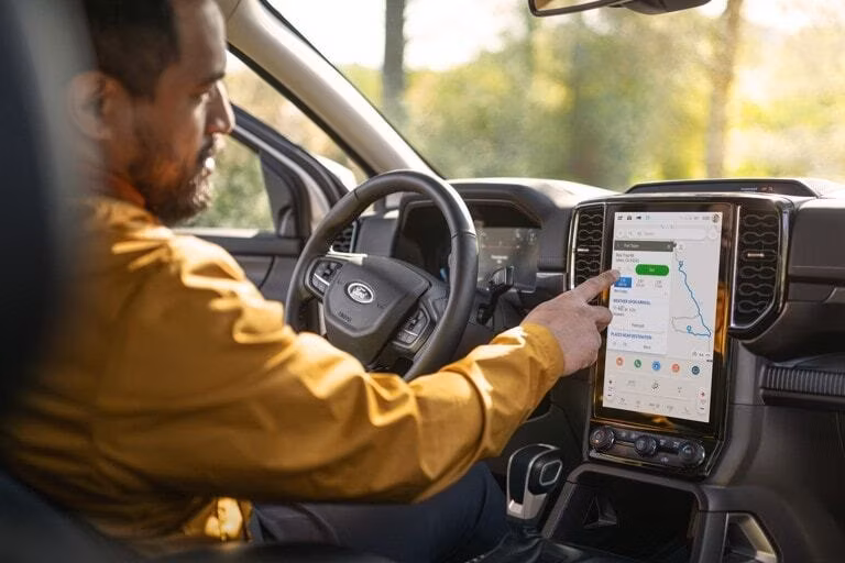 2025 Ford 2025 Ranger® LARIAT® 3.0L EcoBoost® SuperCrew® Styleside 4x2 4x4 - Image 8