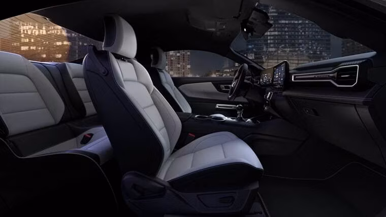 2025 Ford 2025 Mustang® EcoBoost® Premium Fastback - Image 39