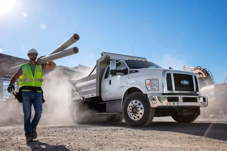 2026 Ford 2026 F-750 Diesel Straight Frame - Image 4