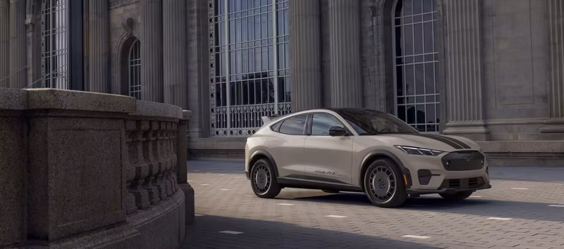2025 Ford Mustang Mach-E® Select RWD - Image 31