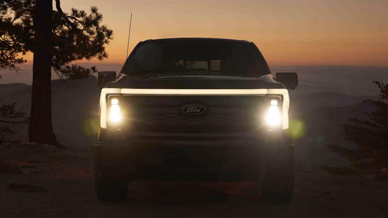 2025 Ford 2025 F-150® Lightning® XLT - Image 25