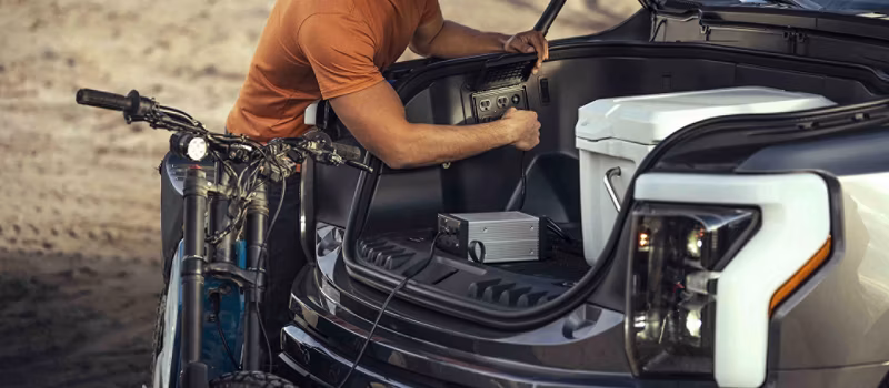 2026 Ford 2025 F-150® Lightning® Platinum® - Image 8