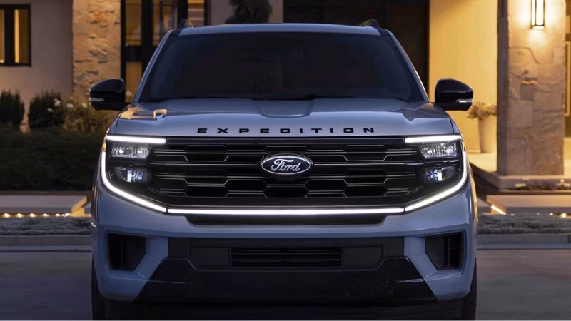 2025 Ford Expedition® MAX Platinum® 3.5L EcoBoost® V6 High-Output engine - Image 11