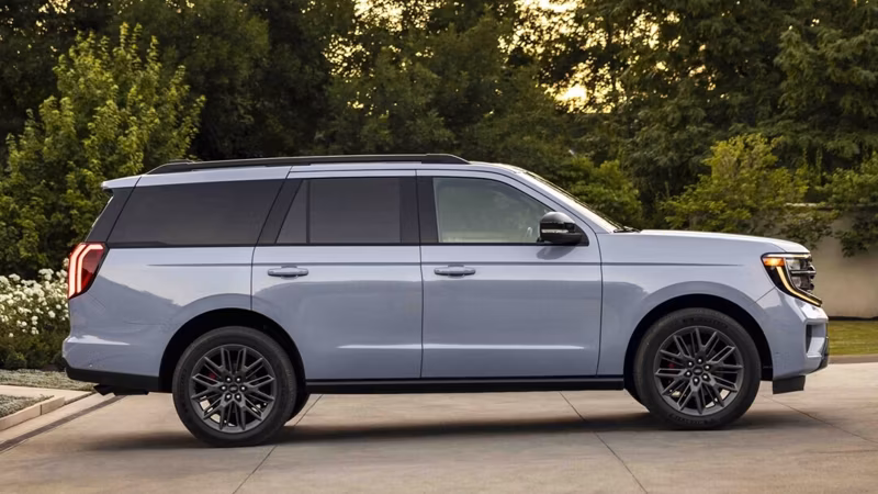 2025 Ford Expedition® Platinum® 3.5L EcoBoost® V6 High-Output engine - Image 21