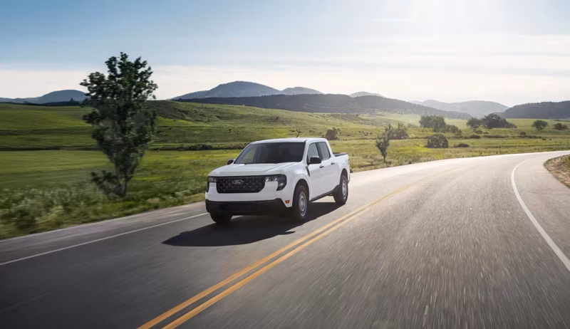 2026 Ford Maverick® XL Lobo Awd 2.5L Hybrid - Image 6